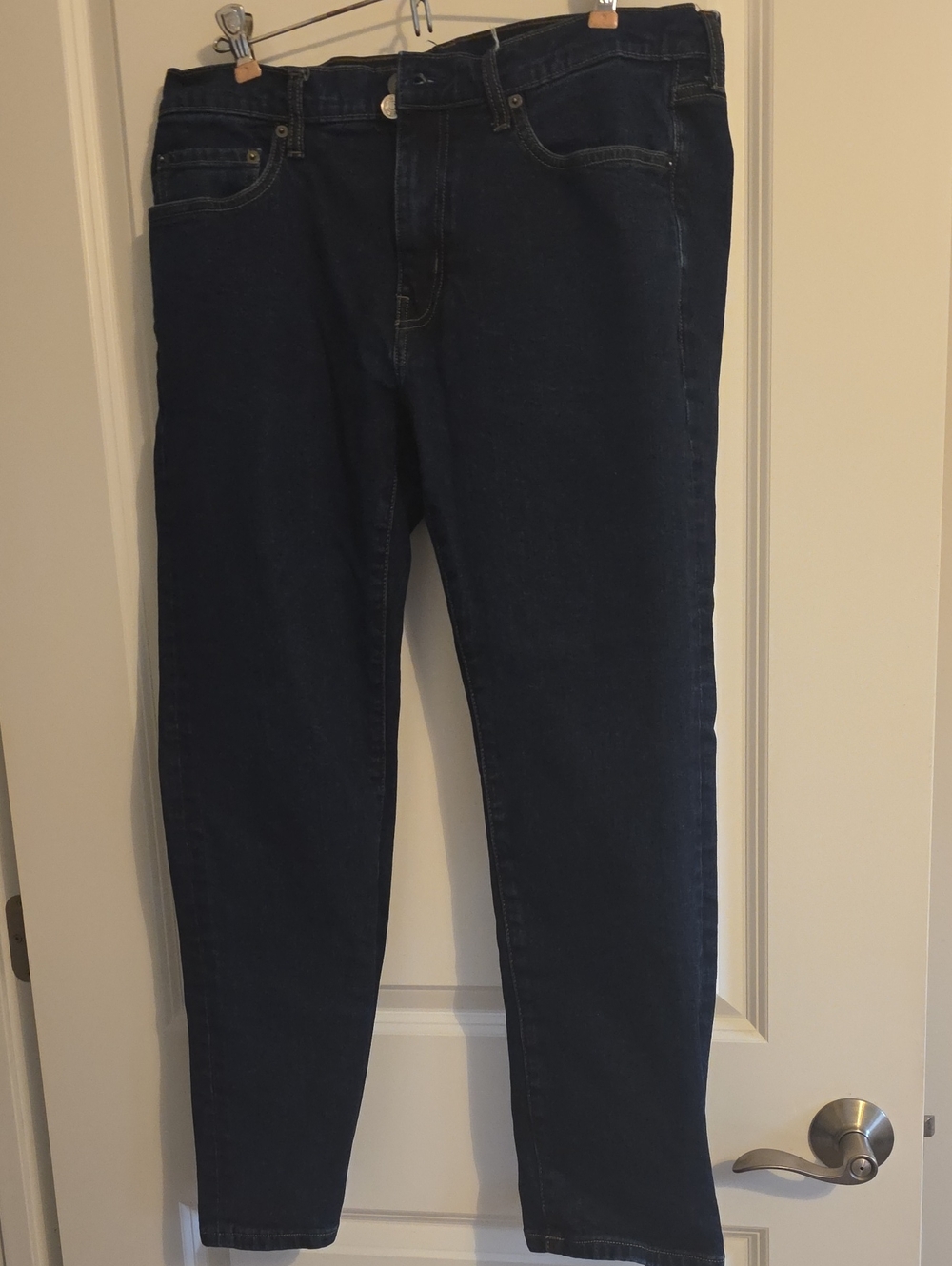 Amazon Essentials Women's Skinny Jeans in Dark Blue